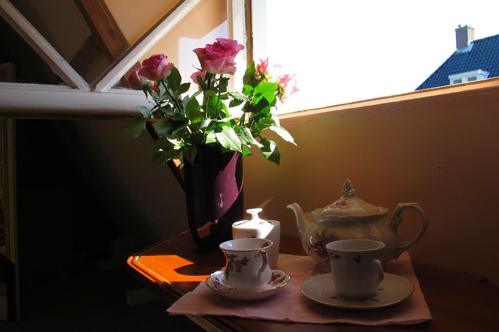 Wild Roses Acomodação com café da manhã Amesterdão Quarto foto